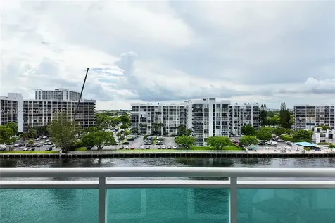 3000 S Ocean Drive Hollywood FL 33019