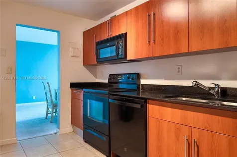3000 S Ocean Drive Hollywood FL 33019