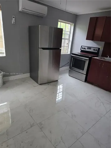 840 NE 124th Street North Miami FL 33161