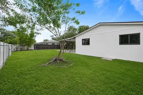9161 SW 181st Terrace Palmetto Bay FL 33157