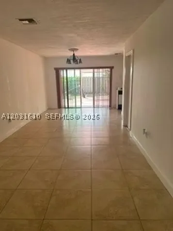 9136 NW 192nd Terrace Hialeah FL 33018