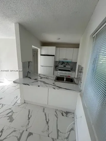 661 W 81st Street Hialeah FL 33014
