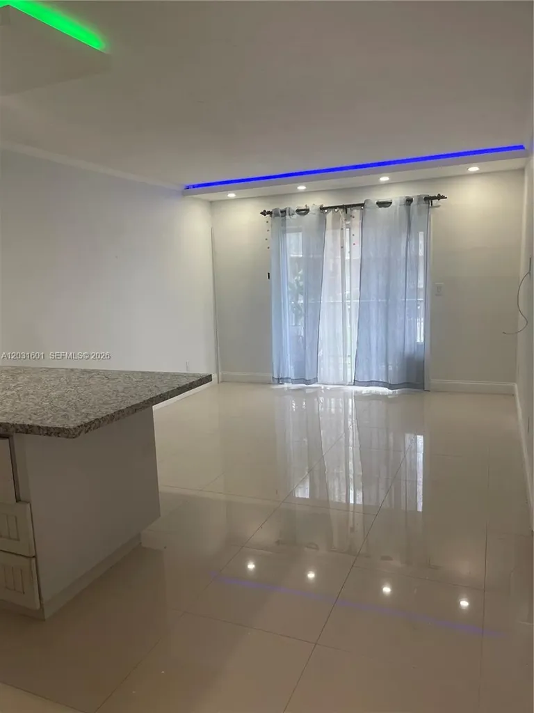 7505 SW 82nd Street Miami FL 33143