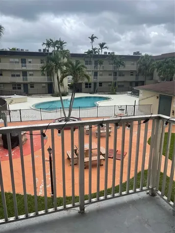 7505 SW 82nd Street Miami FL 33143