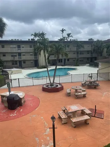 7505 SW 82nd Street Miami FL 33143