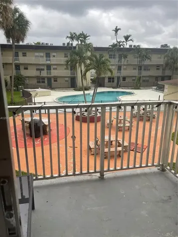 7505 SW 82nd Street Miami FL 33143