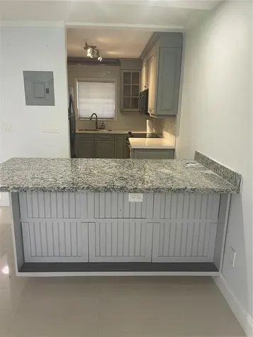 7505 SW 82nd Street Miami FL 33143