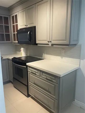 7505 SW 82nd Street Miami FL 33143