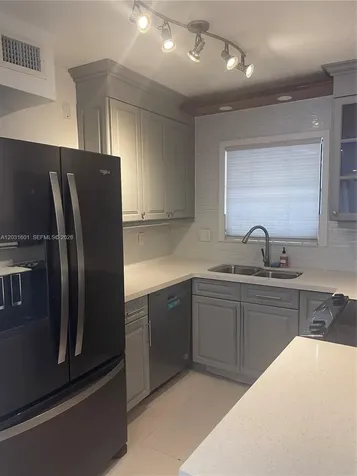 7505 SW 82nd Street Miami FL 33143