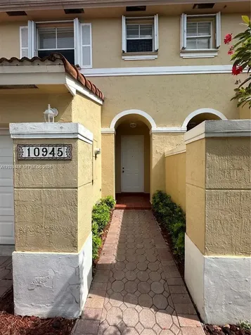 10945 NW 43rd Lane Doral FL 33178