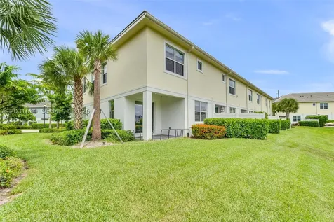 581 Sanderling Circle Deerfield Beach FL 33442