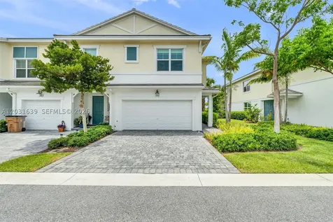581 Sanderling Circle Deerfield Beach FL 33442