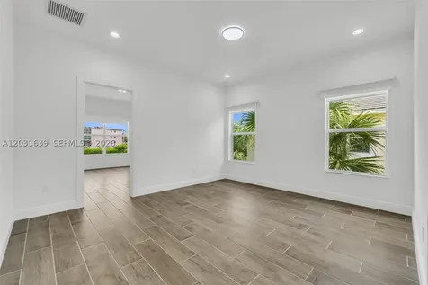 581 Sanderling Circle Deerfield Beach FL 33442
