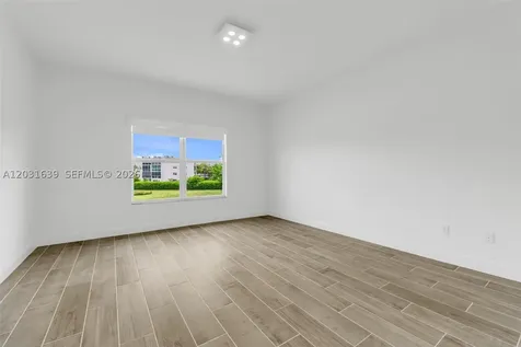 581 Sanderling Circle Deerfield Beach FL 33442