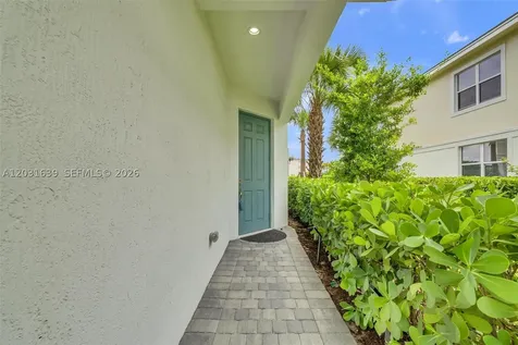 581 Sanderling Circle Deerfield Beach FL 33442
