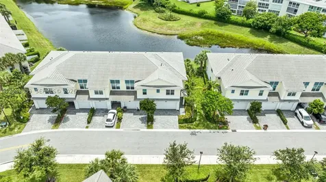 581 Sanderling Circle Deerfield Beach FL 33442