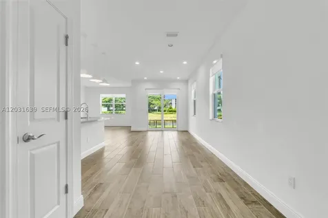 581 Sanderling Circle Deerfield Beach FL 33442