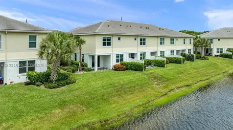 581 Sanderling Circle Deerfield Beach FL 33442