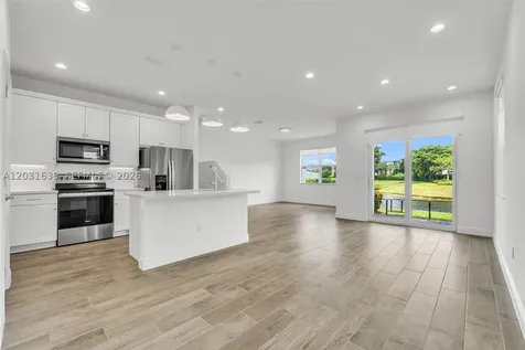 581 Sanderling Circle Deerfield Beach FL 33442