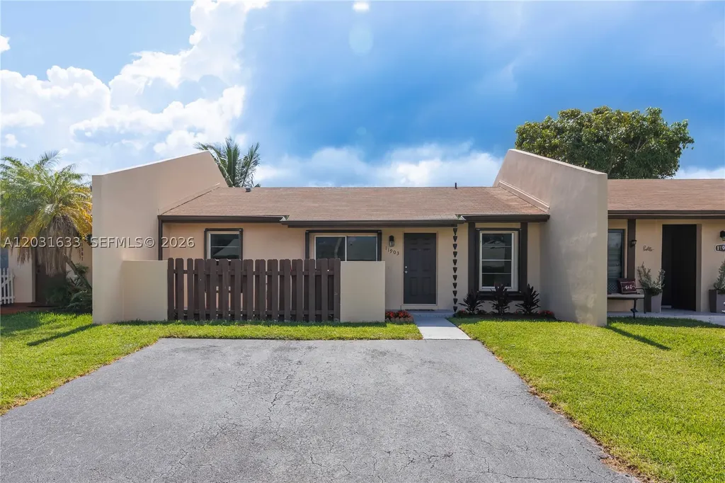 11903 SW 110th St Circle E Miami FL 33186