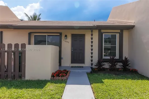 11903 SW 110th St Circle E Miami FL 33186