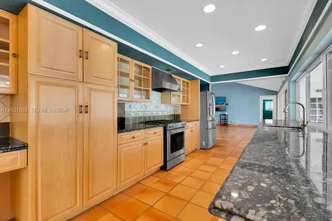 8820 N Lake Dasha Drive Plantation FL 33324