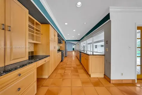 8820 N Lake Dasha Drive Plantation FL 33324