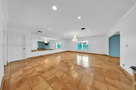 8820 N Lake Dasha Drive Plantation FL 33324
