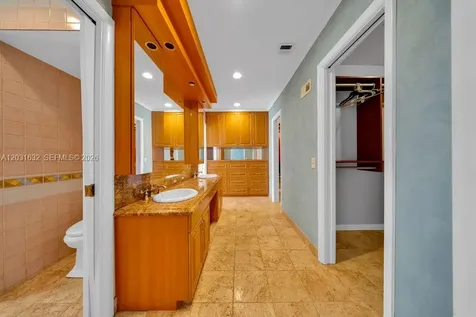 8820 N Lake Dasha Drive Plantation FL 33324