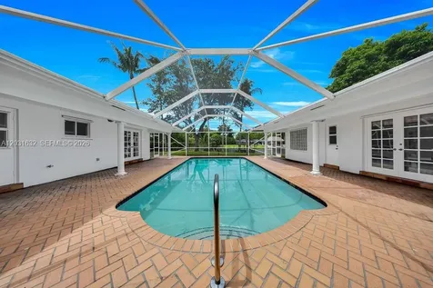 8820 N Lake Dasha Drive Plantation FL 33324