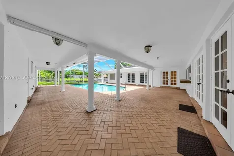 8820 N Lake Dasha Drive Plantation FL 33324