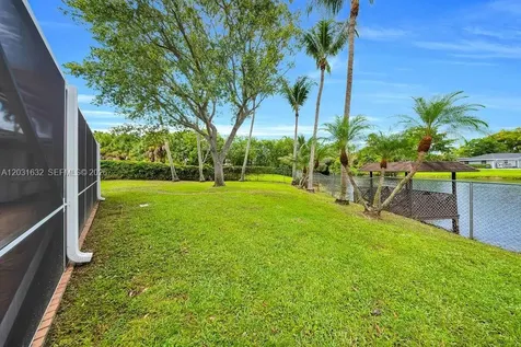 8820 N Lake Dasha Drive Plantation FL 33324