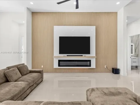 337 SW Kestor Drive Port St. Lucie FL 34953
