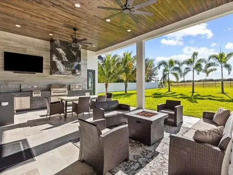337 SW Kestor Drive Port St. Lucie FL 34953