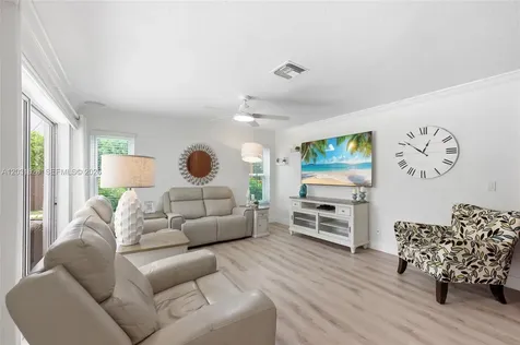 943 SW 149th Way Sunrise FL 33326