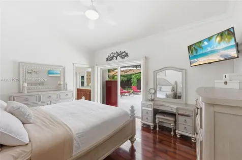 943 SW 149th Way Sunrise FL 33326
