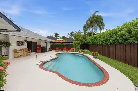 943 SW 149th Way Sunrise FL 33326