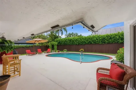 943 SW 149th Way Sunrise FL 33326