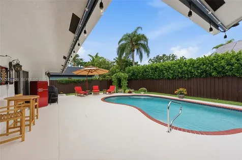 943 SW 149th Way Sunrise FL 33326