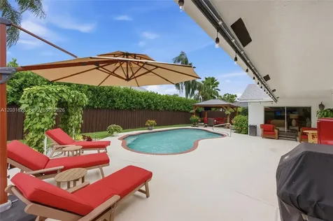 943 SW 149th Way Sunrise FL 33326