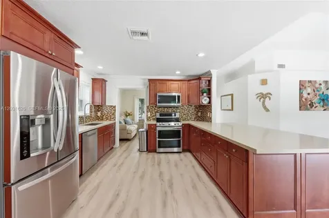 943 SW 149th Way Sunrise FL 33326