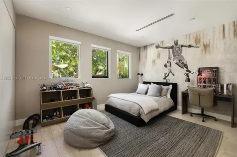 7300 Los Pinos Boulevard Coral Gables FL 33143