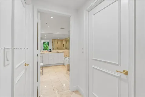 3400 SW 27th Avenue Miami FL 33133
