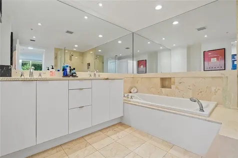 3400 SW 27th Avenue Miami FL 33133