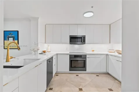 3400 SW 27th Avenue Miami FL 33133