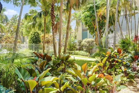 4600 SW 67 Avenue Miami FL 33155