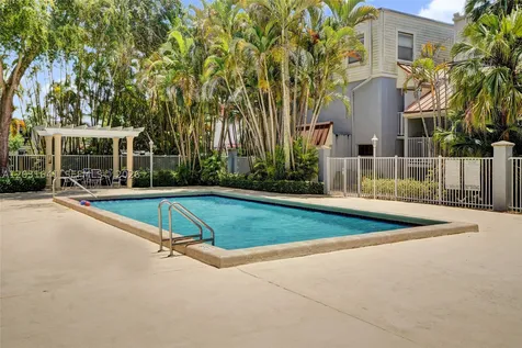4600 SW 67 Avenue Miami FL 33155