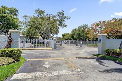 4600 SW 67 Avenue Miami FL 33155
