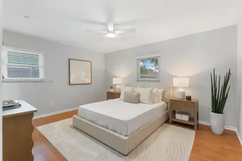870 NE 35th Street Oakland Park FL 33334