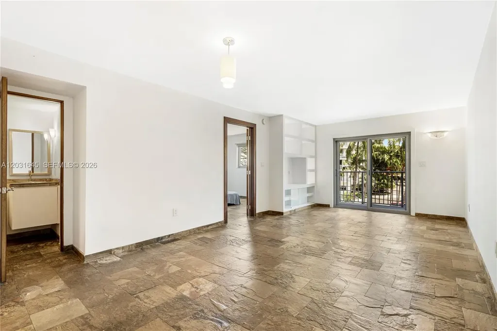 1674 Bay Road Miami Beach FL 33139